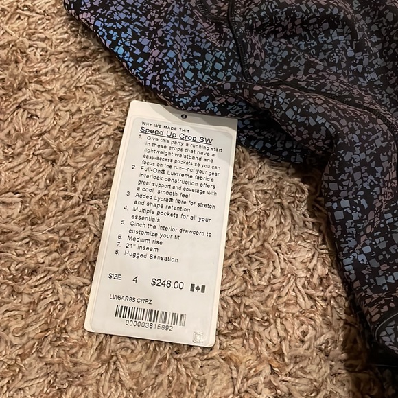 Lululemon 2018 Seawheeze crops! RARE! NEW! WITH TAGS! - Picture 3 of 5